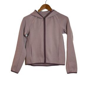 Uniqlo light purple zip up sweater.‎ Size xs
